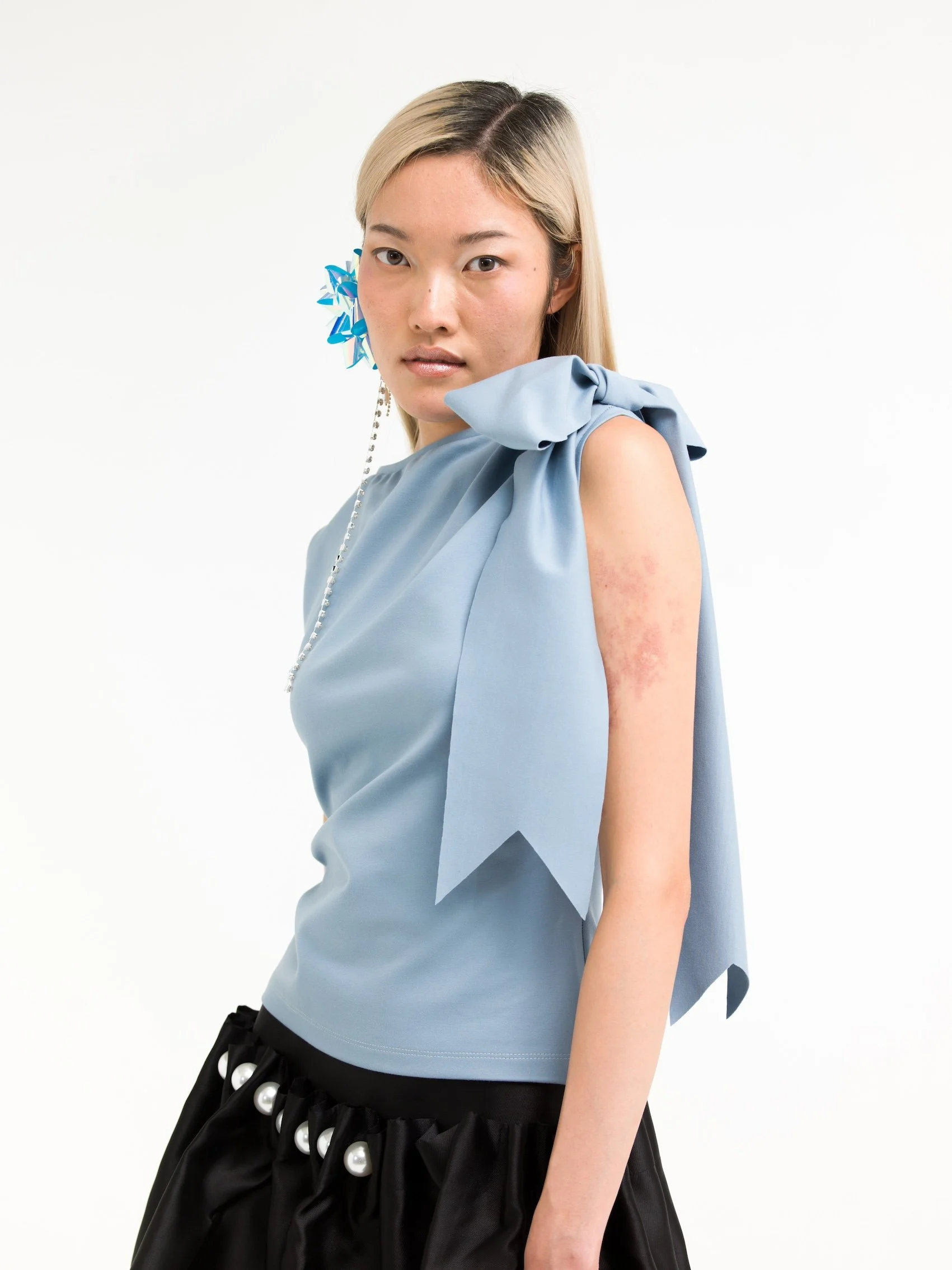 トップス Bibiy. NUNA RIBBON TOP 2色あり Bibiy NUNA RIBBON TOP Bibiy. NUNA RIBBON TOP